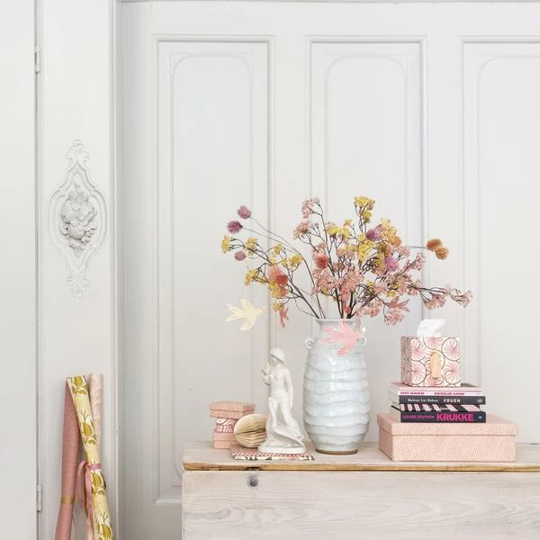 Bungalow DK Set Of 4 Dried Straw Thistle Flower Stems In Assorted Colours 80cm 3 Bungalow DK Set Of 4 Dried Straw Thistle Flower Stems In Assorted Colours 80cm