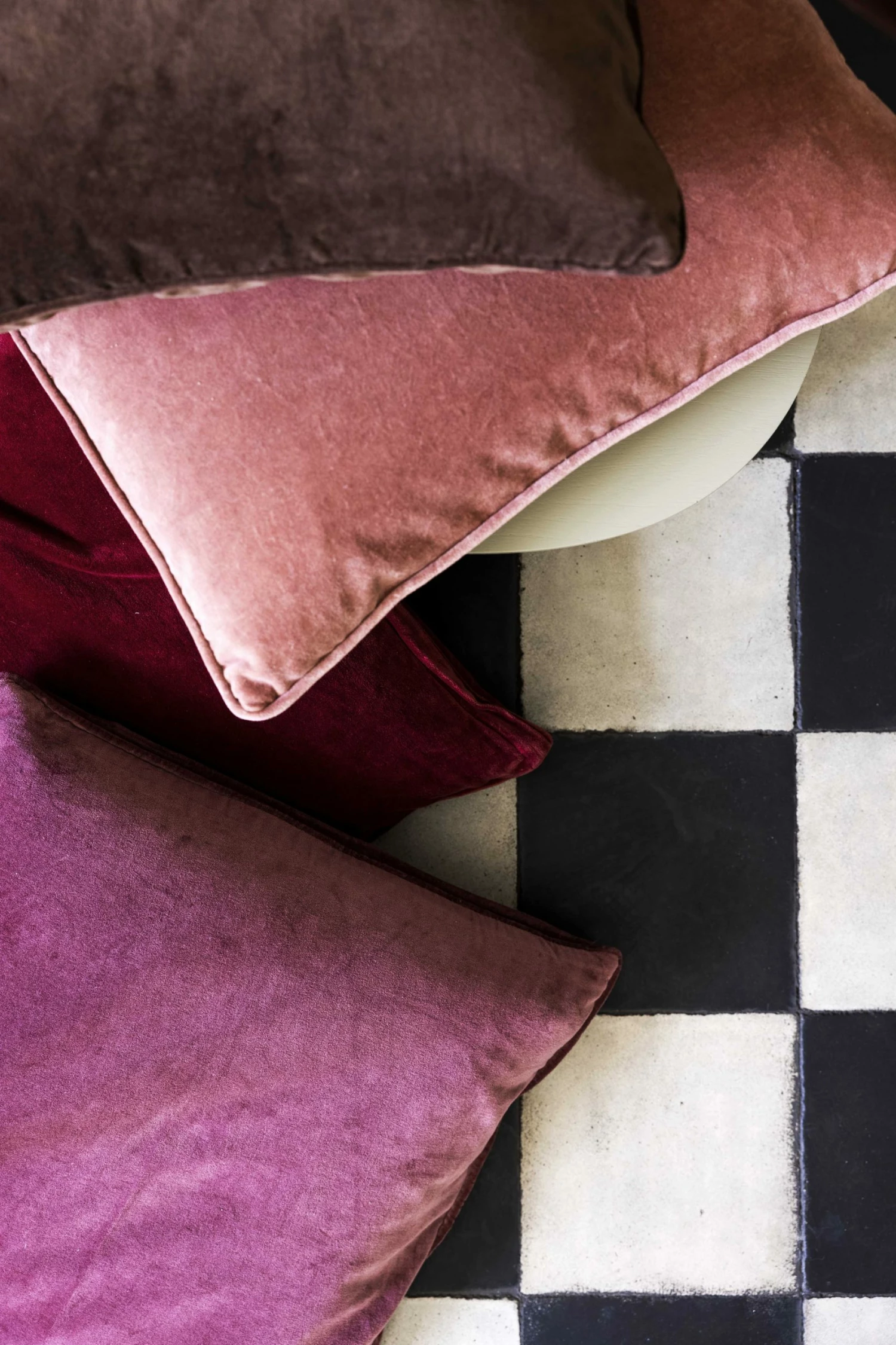 Bungalow DK Velvet & Down Cushion 50x50cm - Fern 7 Bungalow DK Velvet & Down Cushion 50x50cm - Fern